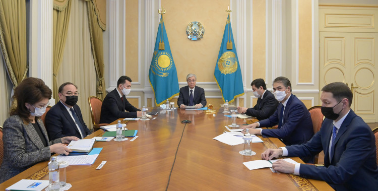 The President holds meeting with heads of certain state bodies